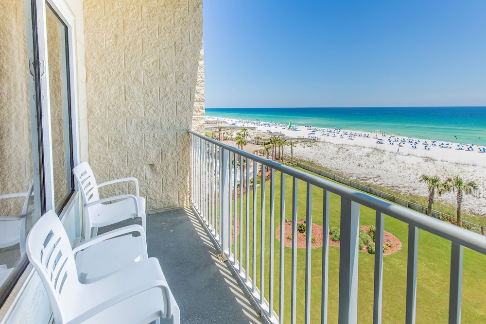 Hampton Inn Pensacola Beach - photo 43