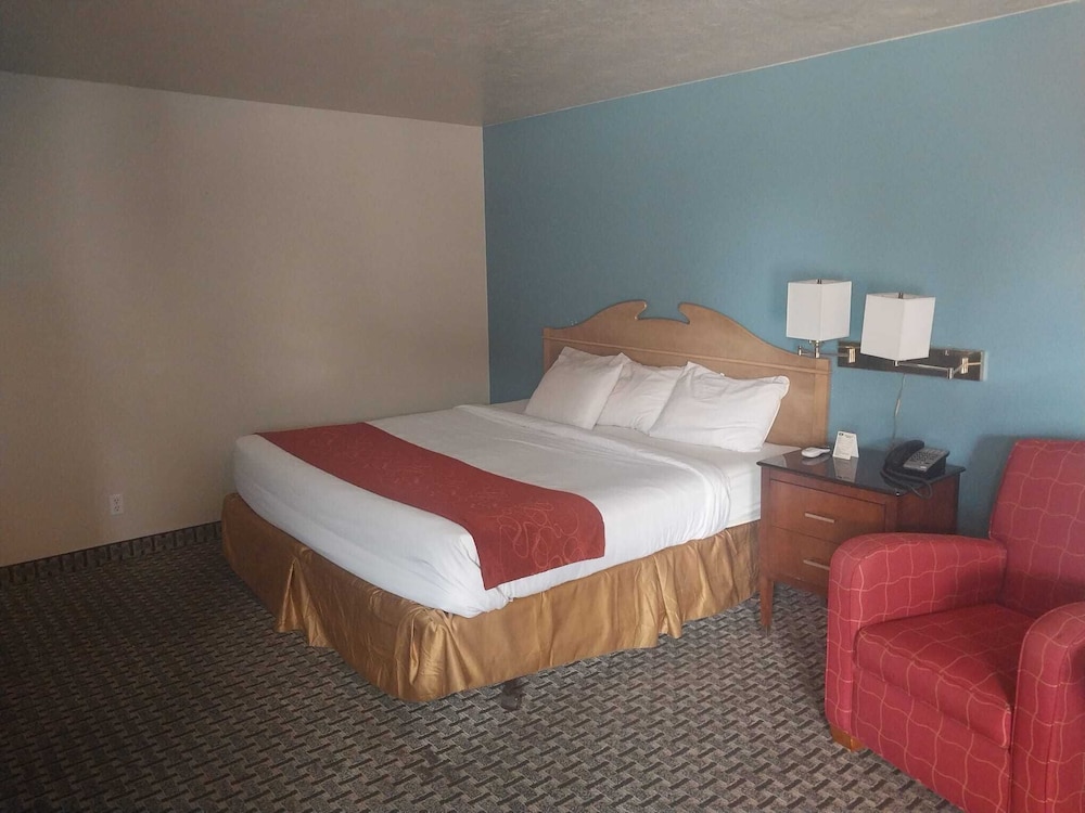 Vermilion Inn - photo 2