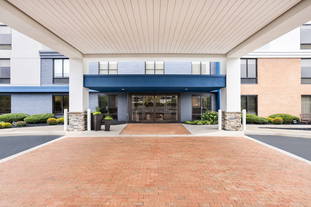 Hampton Inn & Suites Valley Forge Oaks - photo 35