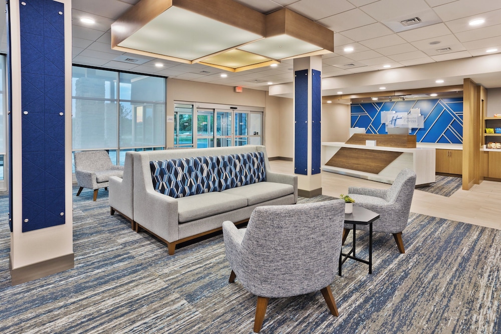 Holiday Inn Express Columbus Northeast - photo 4