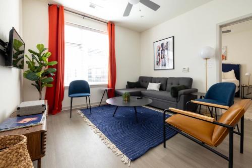 Modern Nulu 2BR CozySuites 05 — 4-Star Luxury Hotel in Louisville, United States