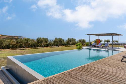 Luna Rossa Milos Cocoon — 4-Star Luxury Hotel in Provatas, Greece