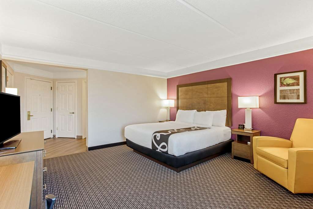 La Quinta Inn & Suites by Wyndham Panama City - photo 22