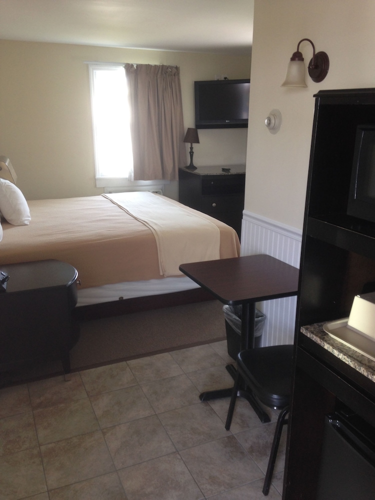 Shore Point Motel - photo 12