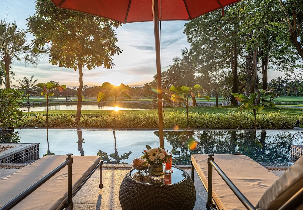 Summit Windmill Golf Suite Hotel at Suvarnabhumi — hotel in Bang Na