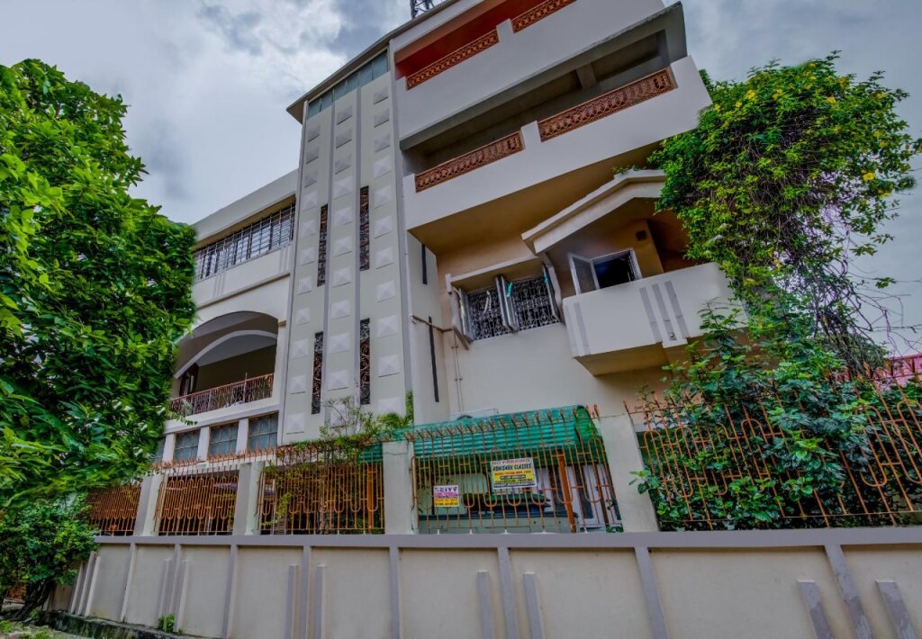 OYO 19645 Corporate Club in Ranchi, India