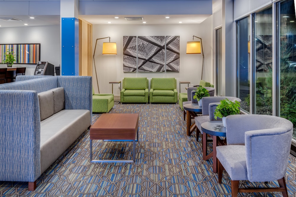 Holiday Inn Express & Suites Rice Lake an IHG Hotel - photo 3