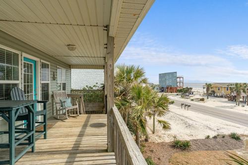 Sherrys Paradise by Oak Island Accommodations - photo 21