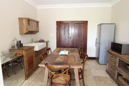 Alphen Drive Apartments — 4-Star Luxury Hotel in Cape Town, South Africa