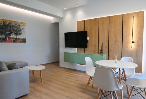 Twins Luxury Apartment Central Stay with Parking Nafplio — 4-Star Luxury Hotel in Nafplio, Greece