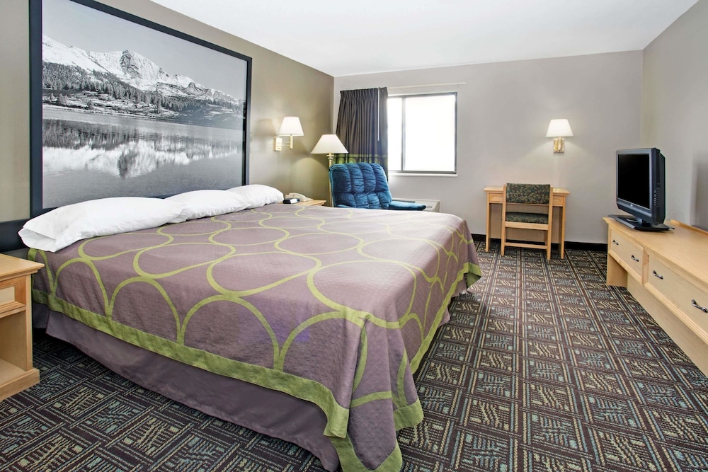 Super 8 by Wyndham Fort Collins - photo 12