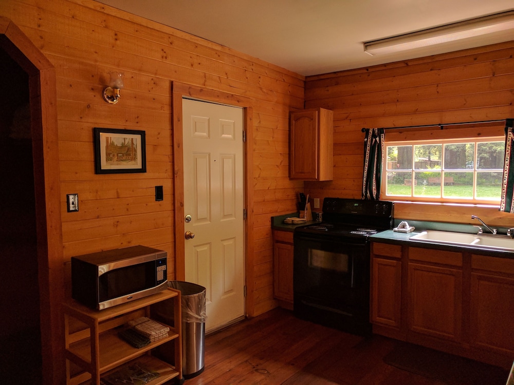 Emerald Forest Cabins - photo 46