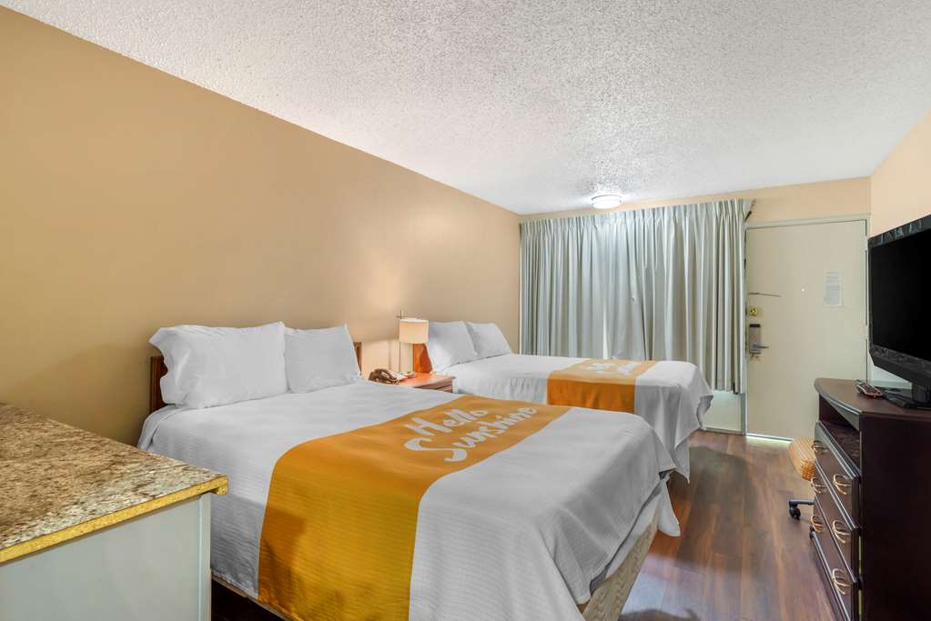 Rodeway Inn Colonial Heights I 95 - photo 16