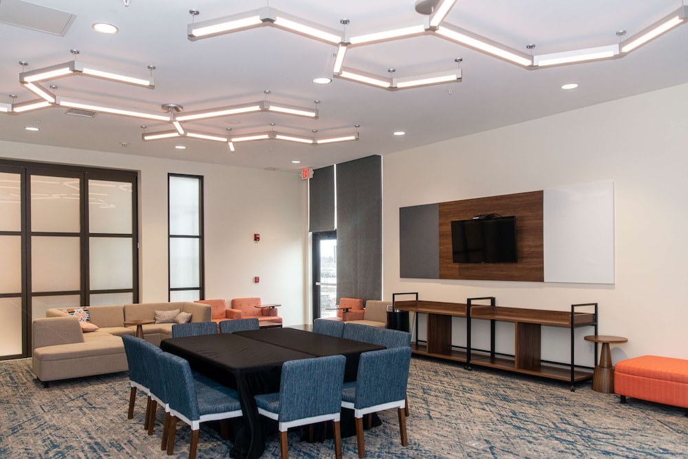 Hilton Garden Inn Mattoon - photo 49