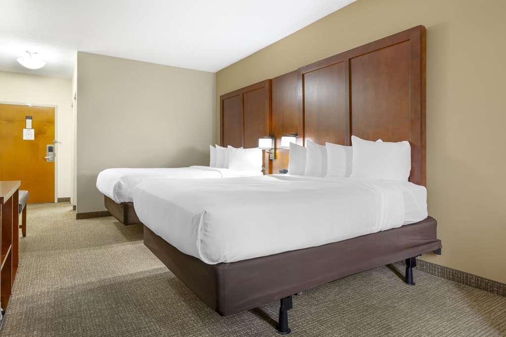Comfort Suites Inn at Ridgewood Farm - photo 8