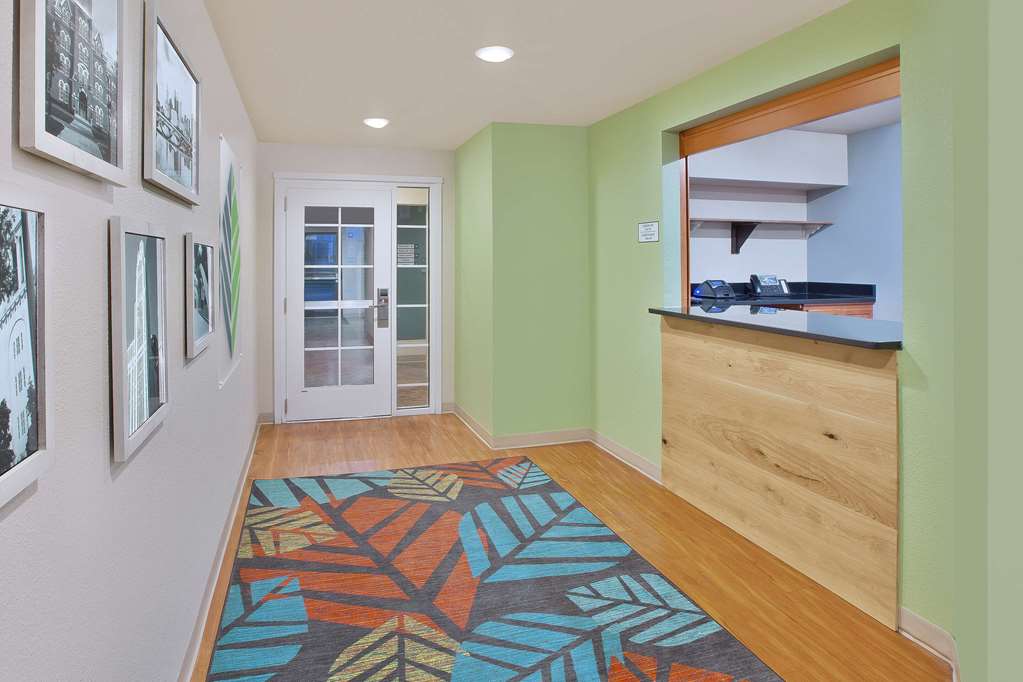 WoodSpring Suites Columbus Urbancrest - photo 3