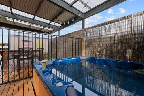 Back Beach Oasis - carbon neutral hotel in Unknown City