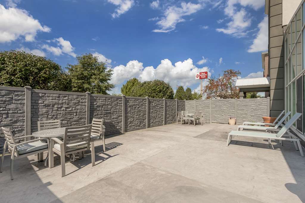Best Western Plus Lafayette Hotel University Area - photo 38