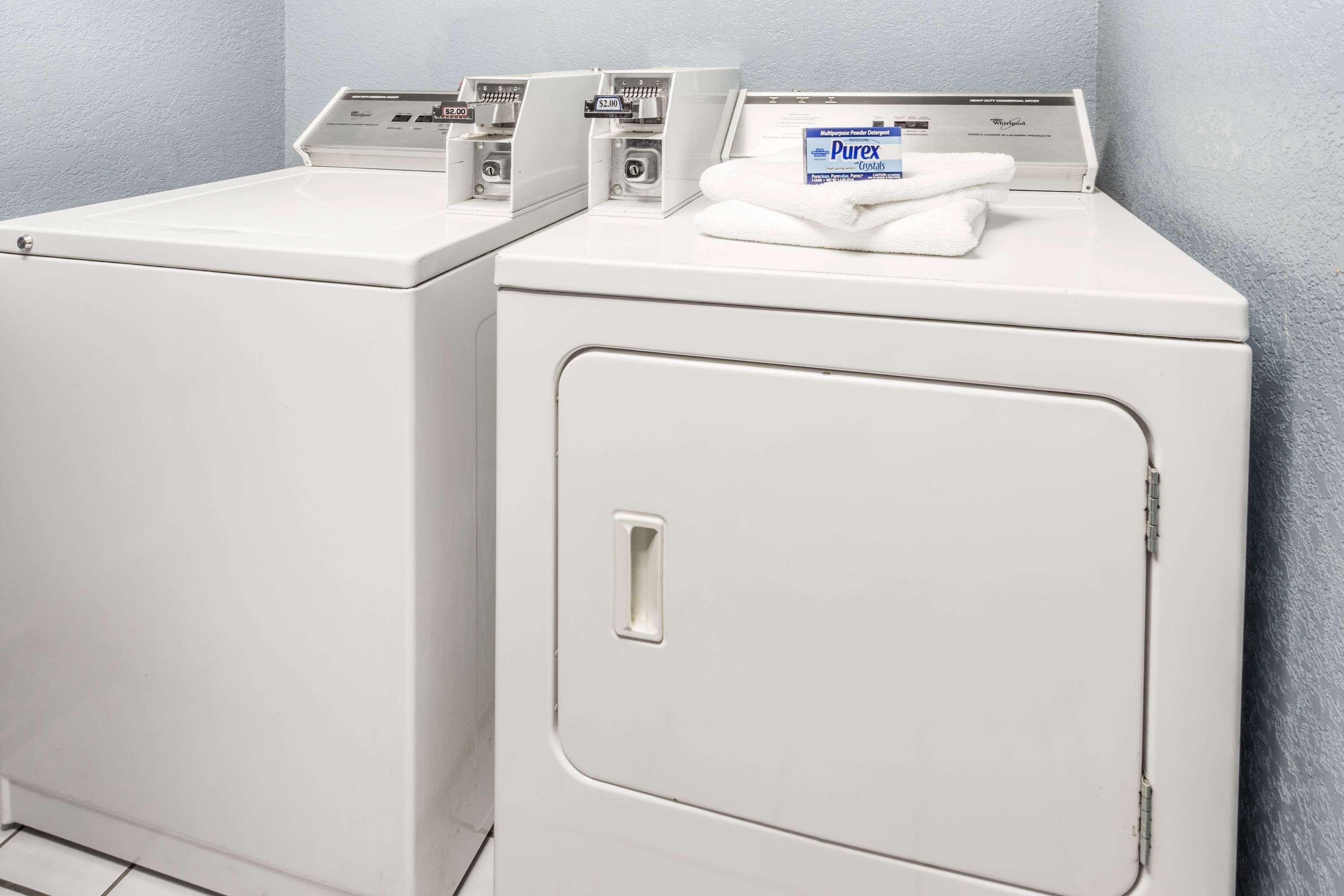Super 8 by Wyndham Bourbonnais Kankakee Area - photo 19