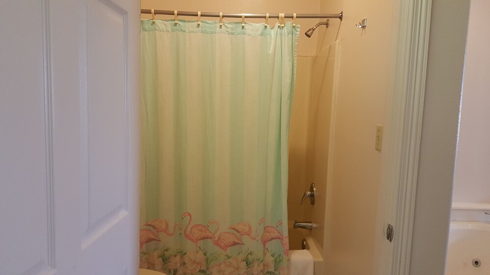 Flamingo Inn - photo 18
