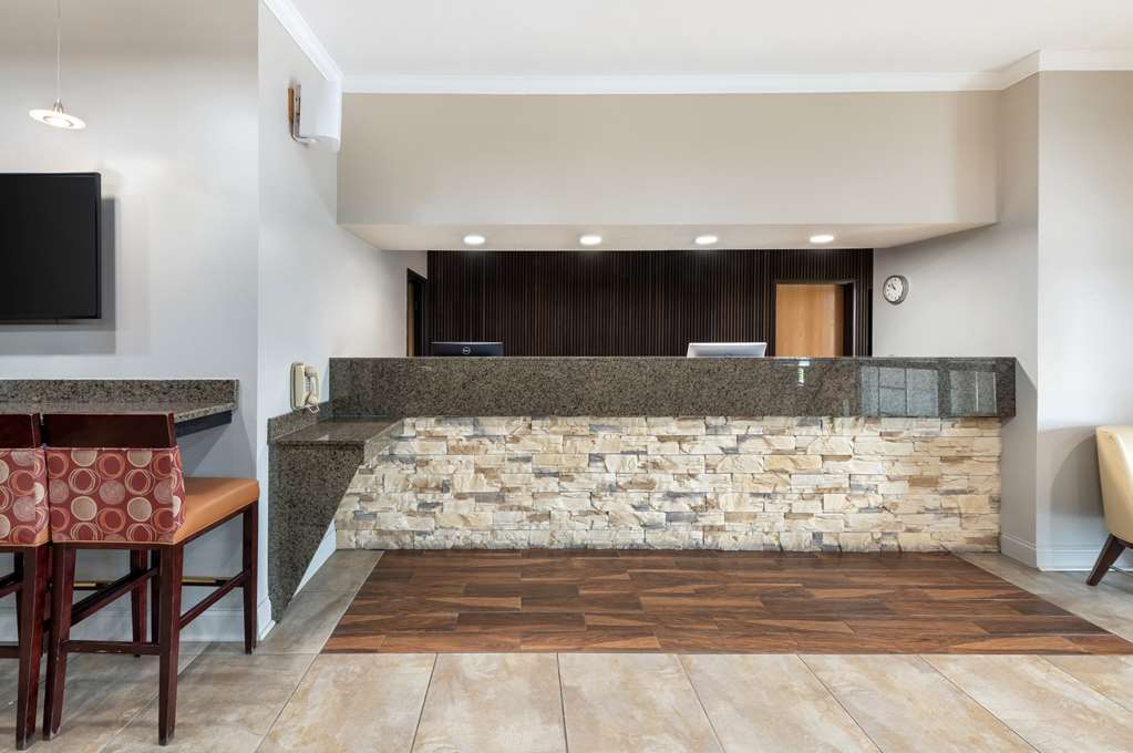 Best Western Plus Albert Lea I 90 I 35 Hotel - photo 4