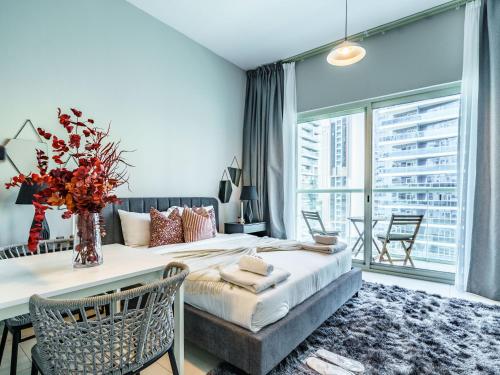 Sweeping Marina View Studio Near the Metro Station — 5-Star Luxury Hotel in Dubai, United Arab Emirates