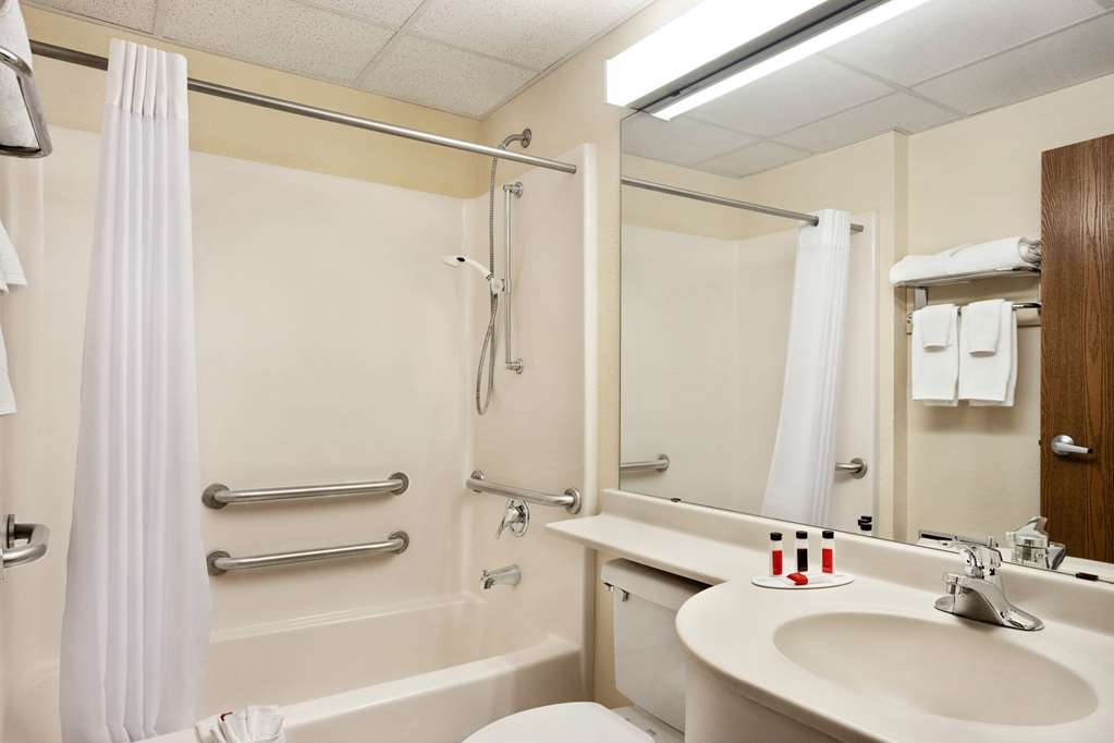 Travelodge by Wyndham Fort Scott - photo 11