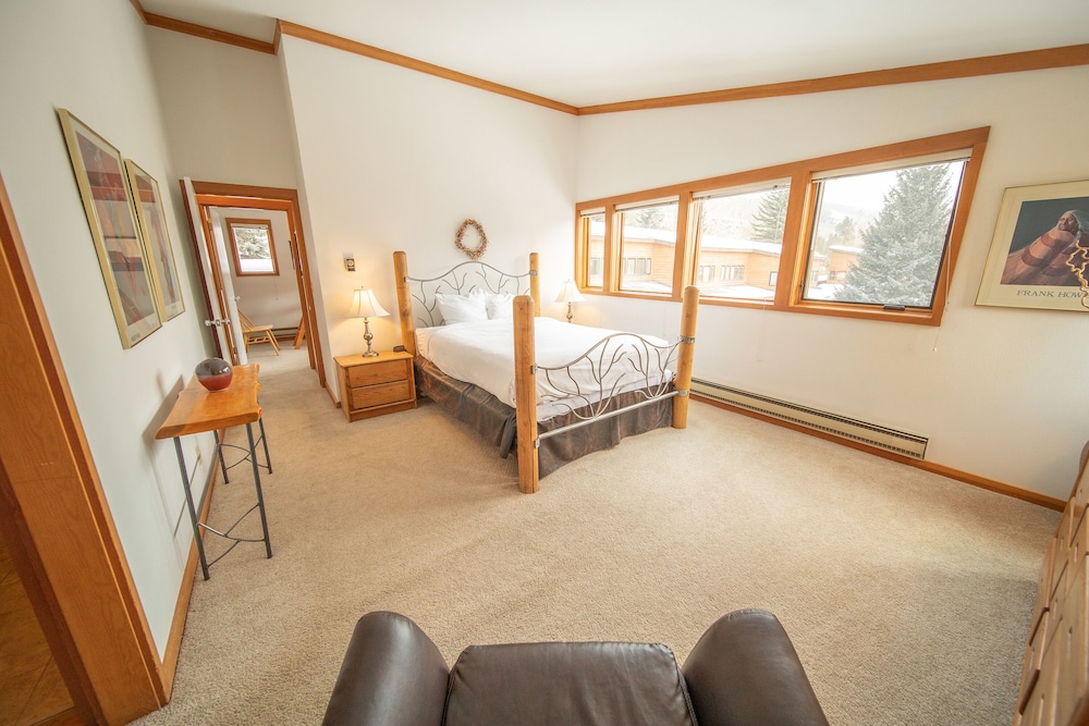 Tennis Townhomes 1326 - photo 7