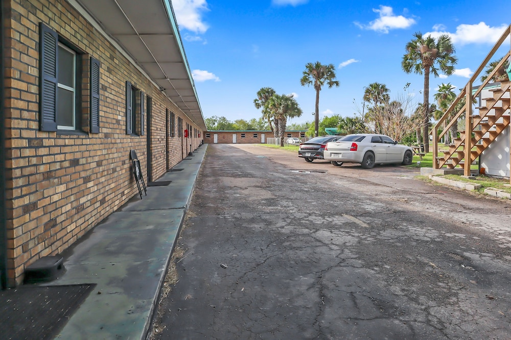 Mathis Motel - photo 34