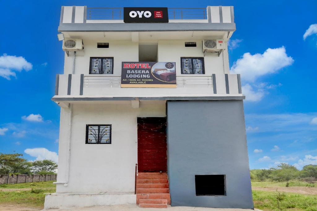 Hotel O Basera Lodging - last minute hotel in Nagpur