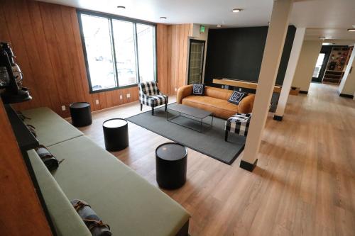 LOGE Leavenworth Downtown - photo 18