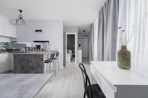 One Bedroom Apartment with a Balcony Dietla 109 street — 4-Star Luxury Hotel in Krakow, Poland