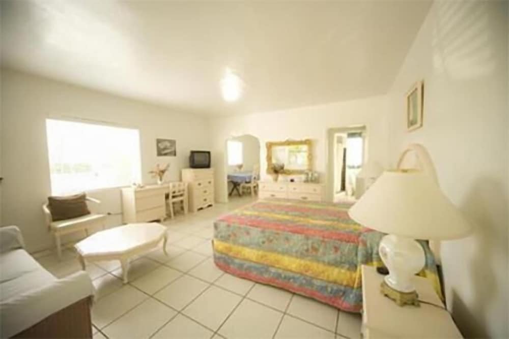 Richard's Motel Extended Stay - photo 7