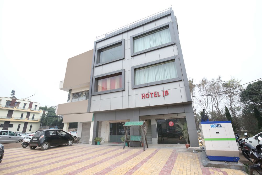 Oyo 10832 Hotel Jb 2