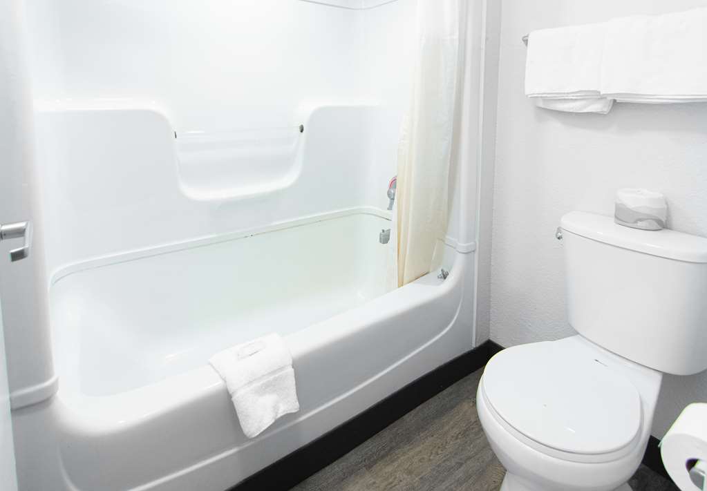 Motel 6 Lantana - photo 13