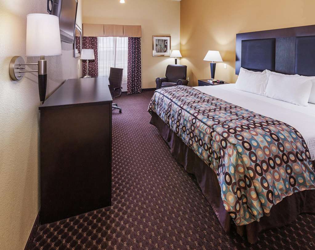 La Quinta Inn & Suites by Wyndham Alvin - photo 16