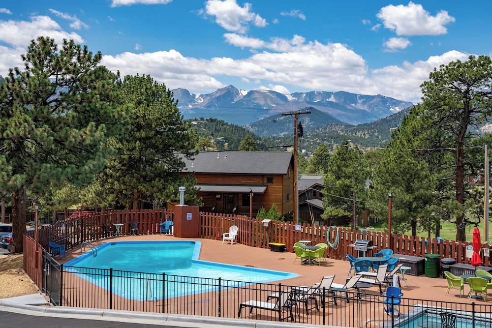 Hotel Estes - photo 51