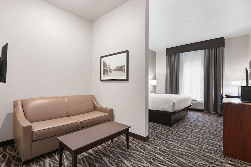 Cobblestone Hotel & Suites Mosinee - photo 31