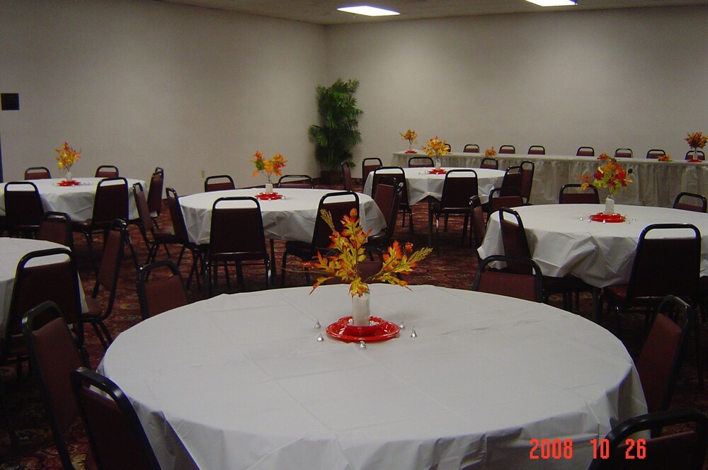 Ahoskie Inn - photo 20