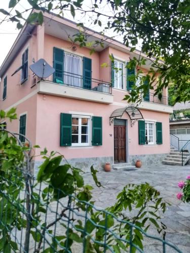 La Casa Dei Due Aranci — 4-Star Luxury Hotel in Albisola Superiore, Italy