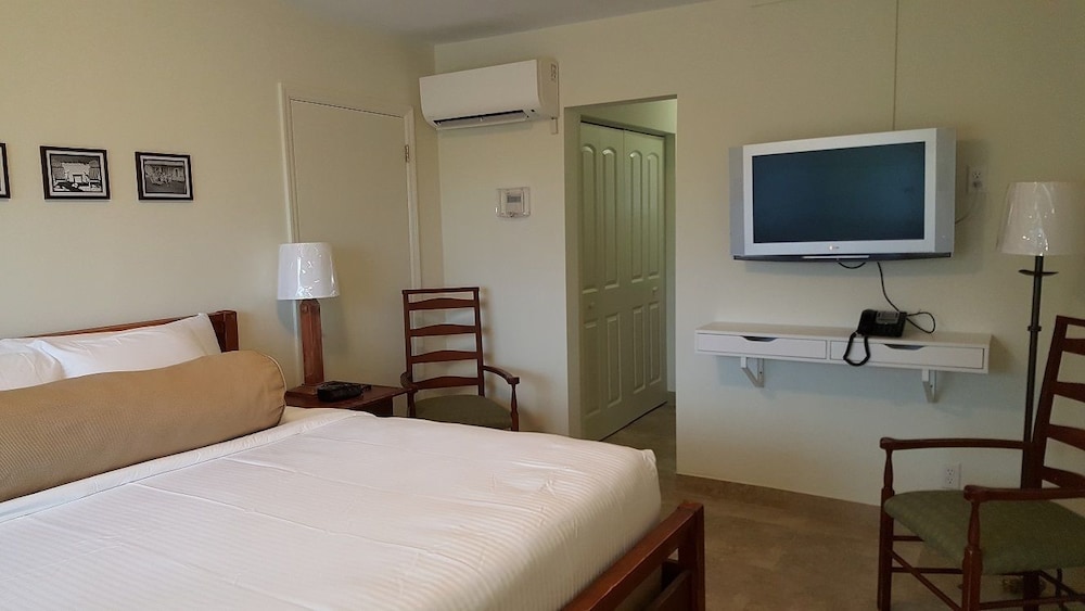 Le Cabanon Motel - photo 9