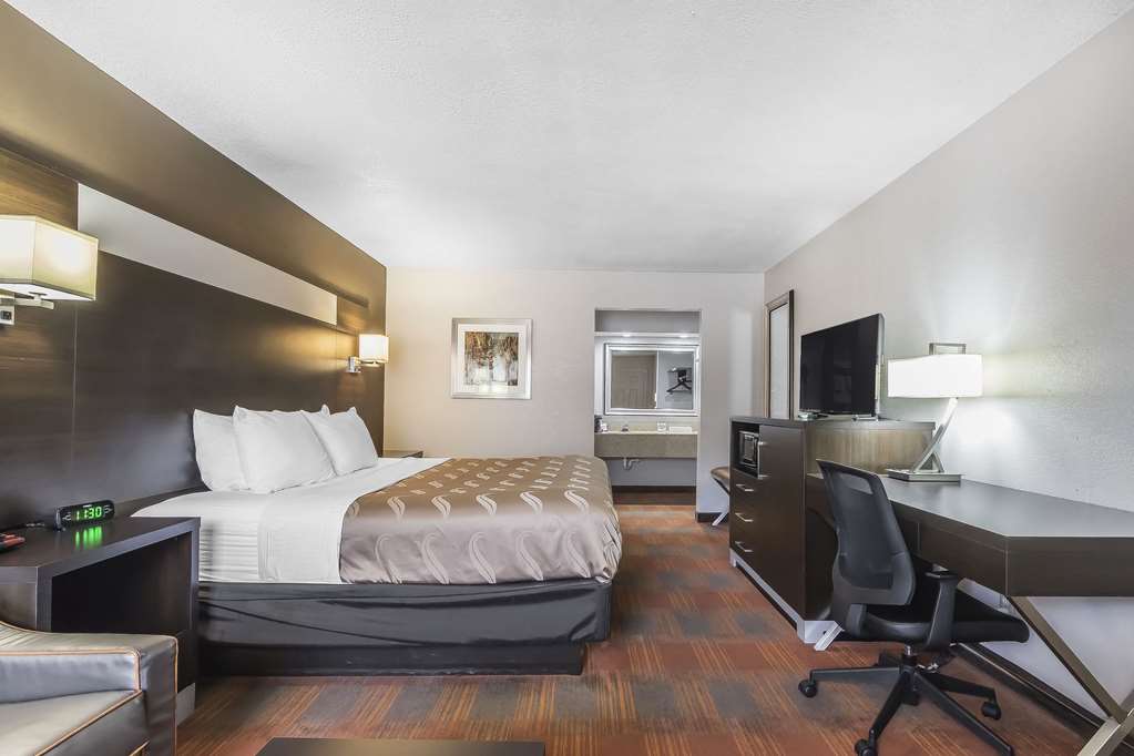 Quality Inn & Suites Stuttgart North - photo 16