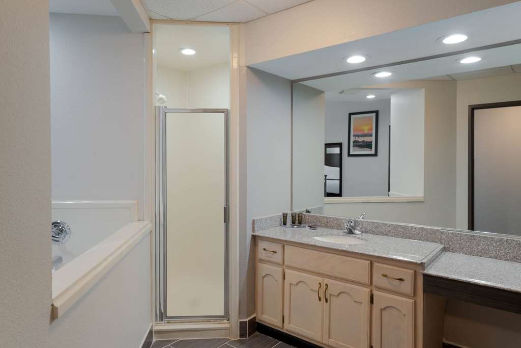 Wingate by Wyndham Memphis East - photo 16