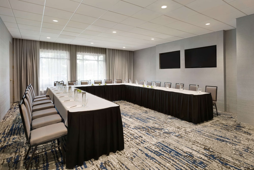 Embassy Suites by Hilton Dallas DFW Airport North - photo 60