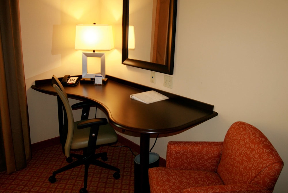 Hampton Inn Suites Scottsboro - photo 19