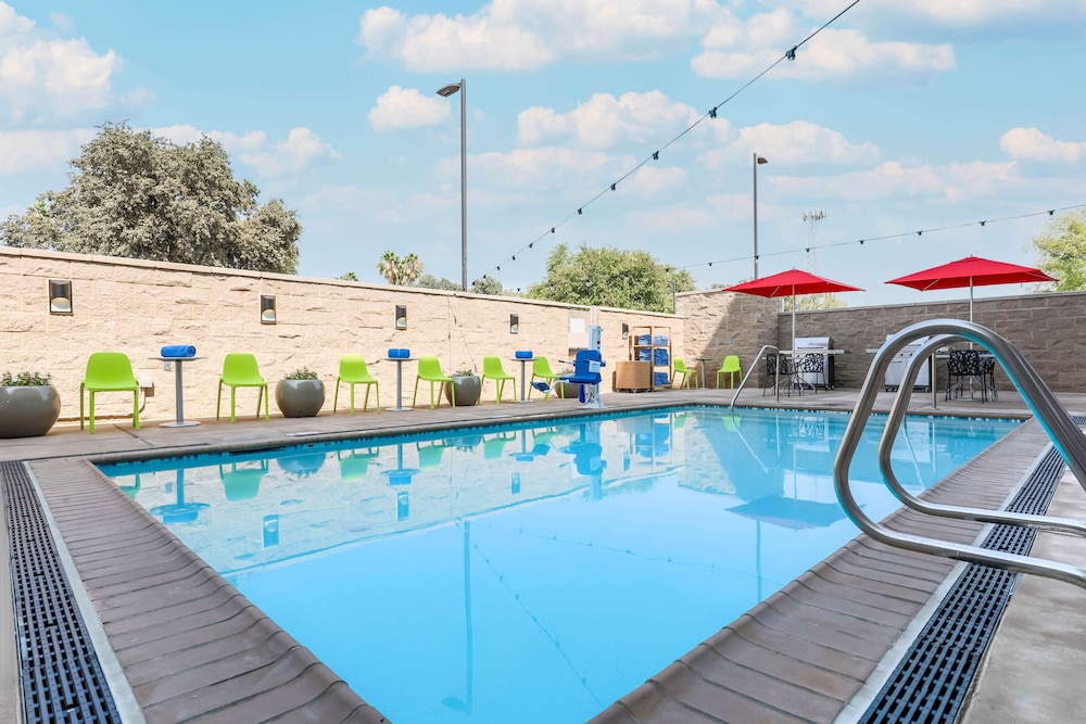 Home2 Suites by Hilton West Sacramento CA - photo 2