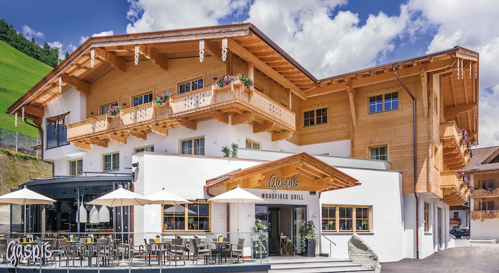 Gaspingers Bergjuwel — 4-Star Luxury Hotel in Gerlos, Austria
