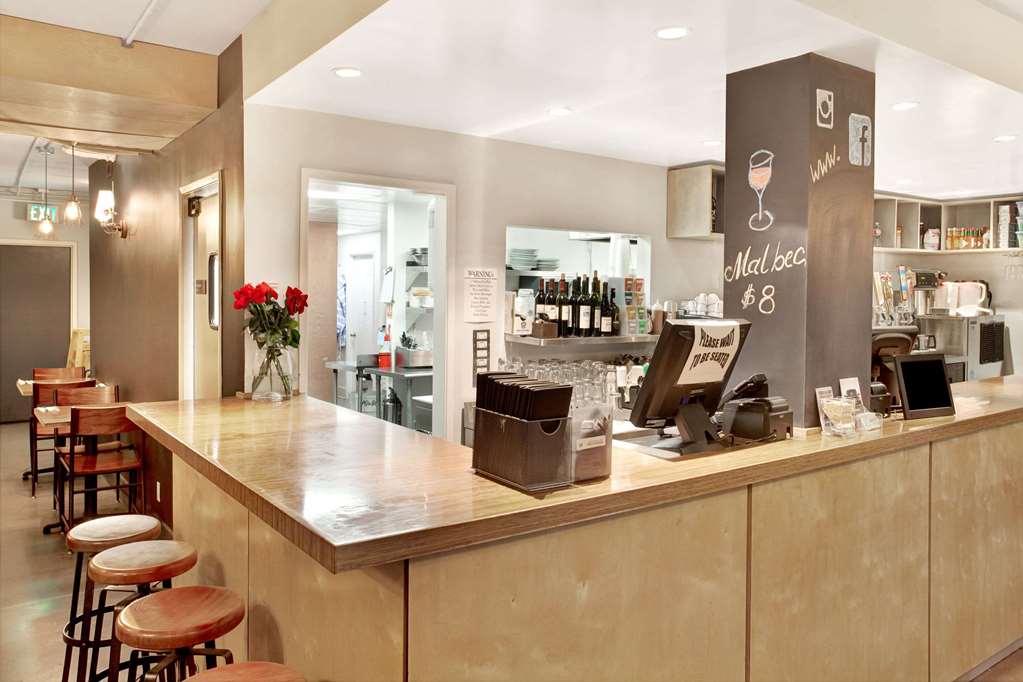Travelodge by Wyndham Culver City - photo 10