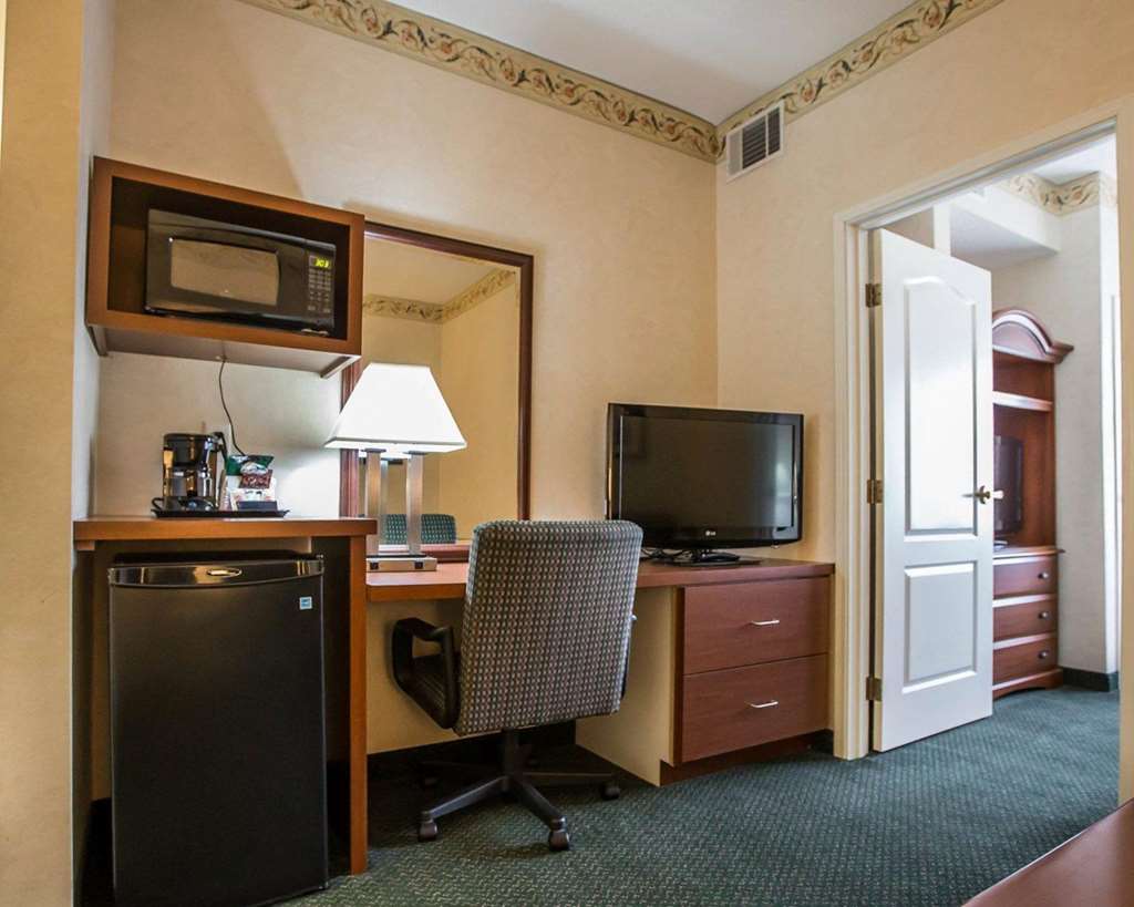 Quality Inn & Suites Dixon near I 88 - photo 36