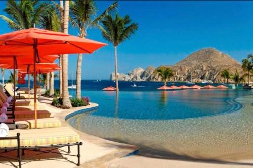 2 BD 5 Star Beachfront Paradise — 4-Star Luxury Hotel in Cabo San Lucas, Mexico